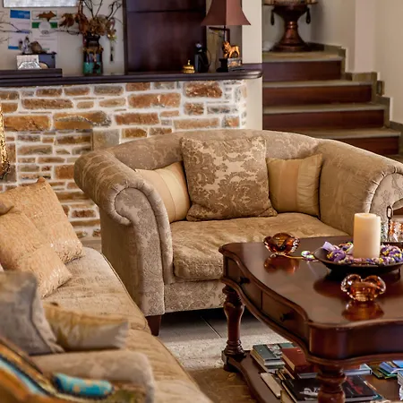 Lions Nine 4* Mourésion