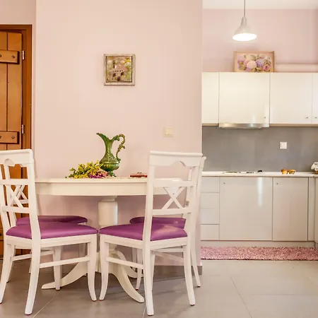 Lions Nine Mourésion