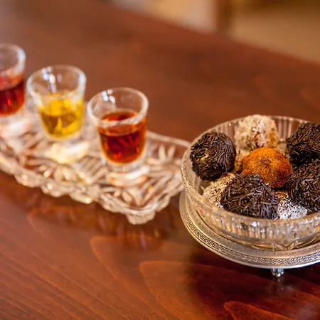 Lions Nine Mourésion