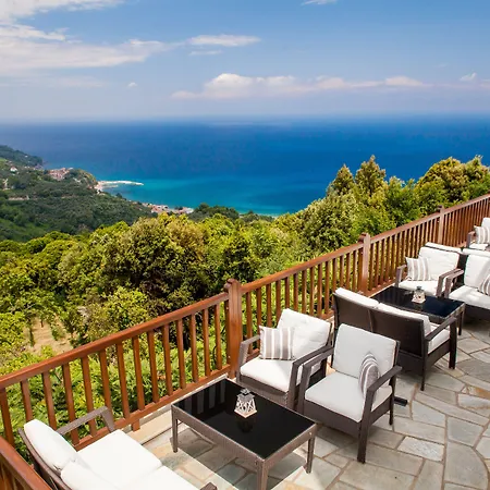 Lions Nine Mourésion