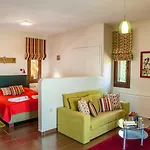 Lions Nine 4*
