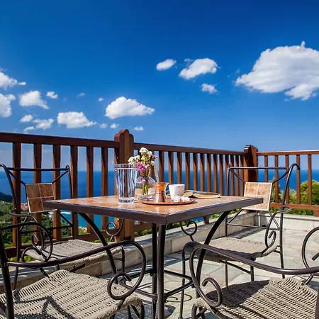 Lions Nine Apart Otel 4*