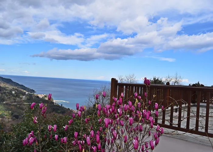 Lions Nine Aparthotel Mouresi