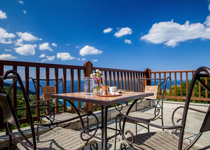 Lions Nine Aparthotel 4*